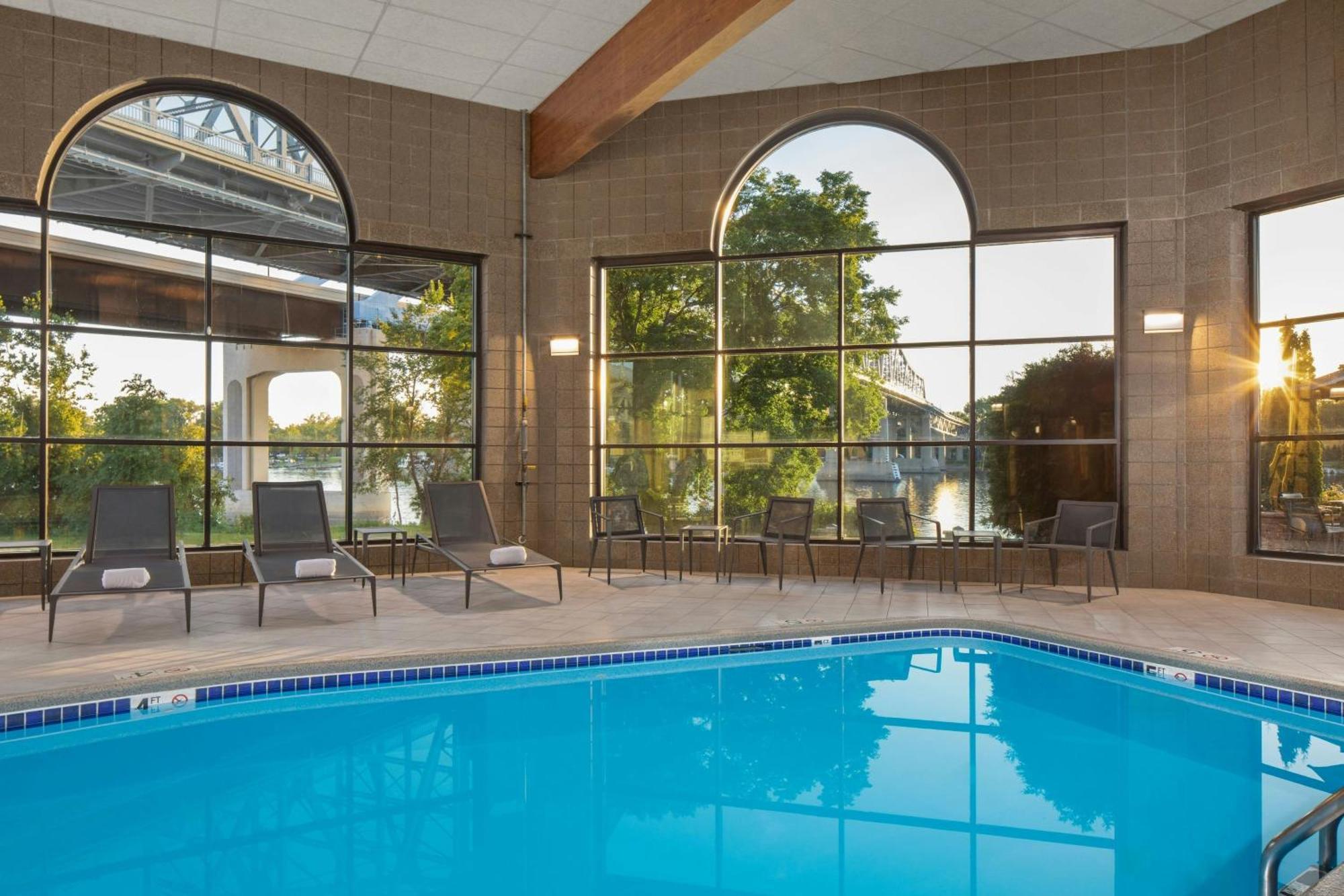 Courtyard La Crosse Downtown/Mississippi Riverfront Exterior foto